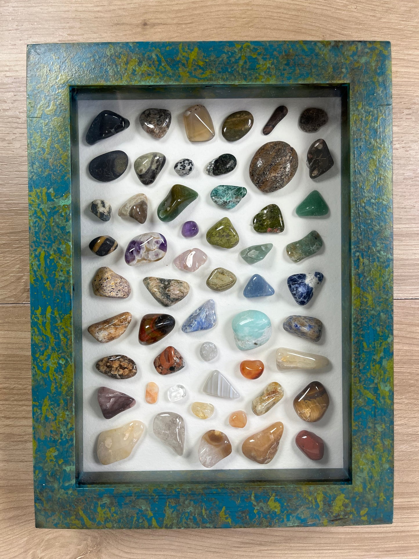 Collage Montana Tumbled Rocks